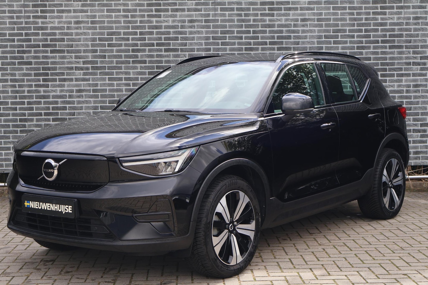 Volvo XC40 - Recharge Core | Warmtepomp | Trekhaak | Achteruitrijcamera | Parkeersensoren | Stoelverwar - AutoWereld.nl