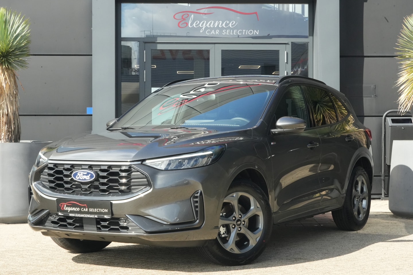 Ford Kuga - 2.5 PHEV ST-Line | 243PK | Winterpakket | ACC | Camera | 2100KG | Kortom: een zeer complet - AutoWereld.nl