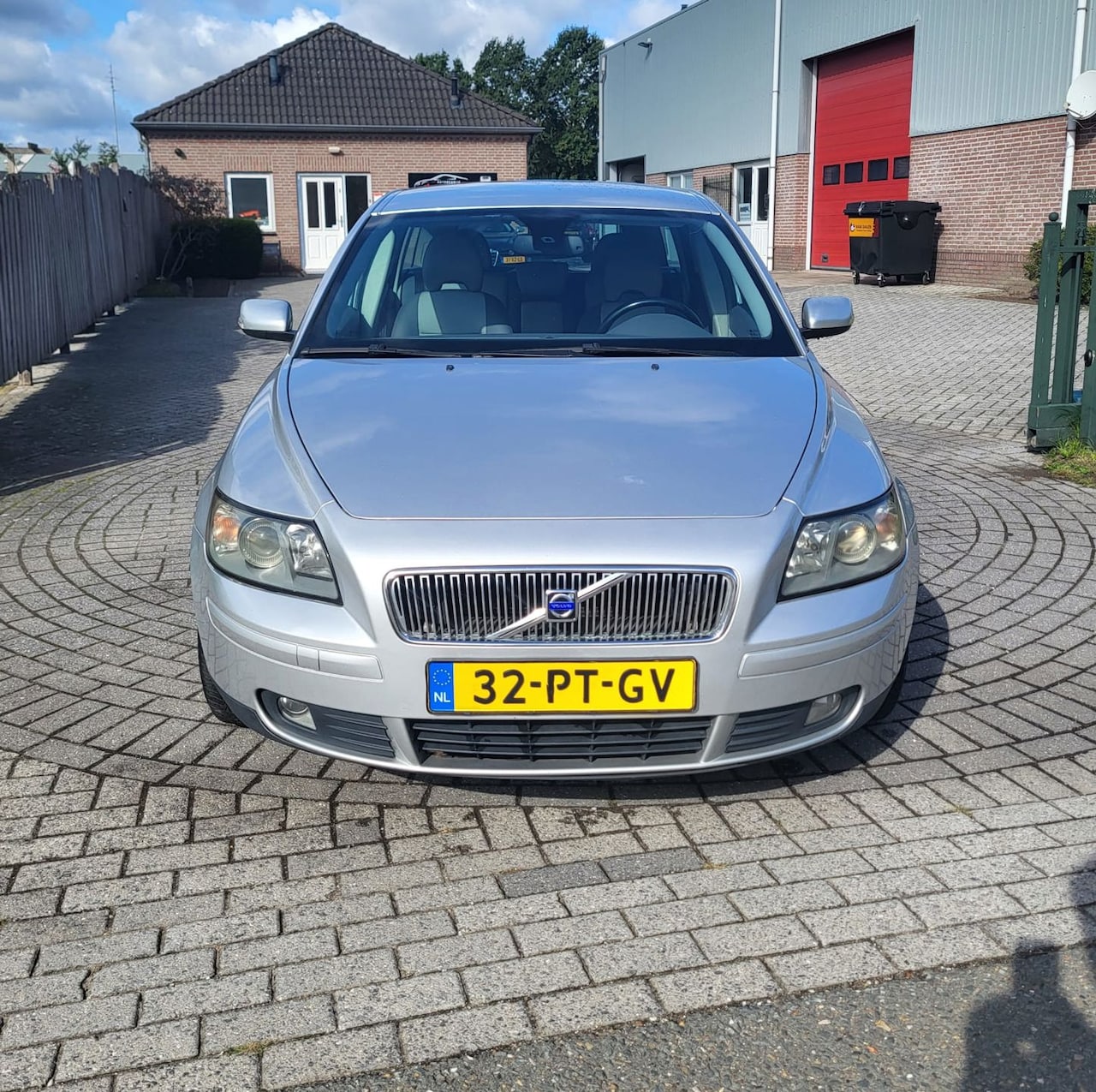 Volvo V50 - 2.4 Momentum 2.4 Momentum, Automaat, Clima, PDC, APK 05/27! - AutoWereld.nl