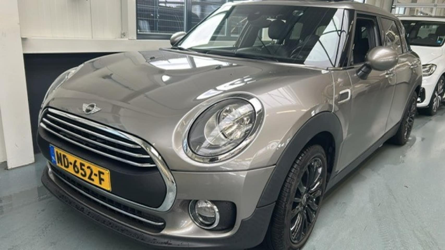 MINI Clubman - 1.5 ONE PEPP. BNS - AutoWereld.nl