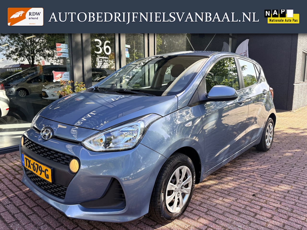 Hyundai i10 - 1.0i Comfort Airco/Cruise/Navi/Apk 08-'27 - AutoWereld.nl