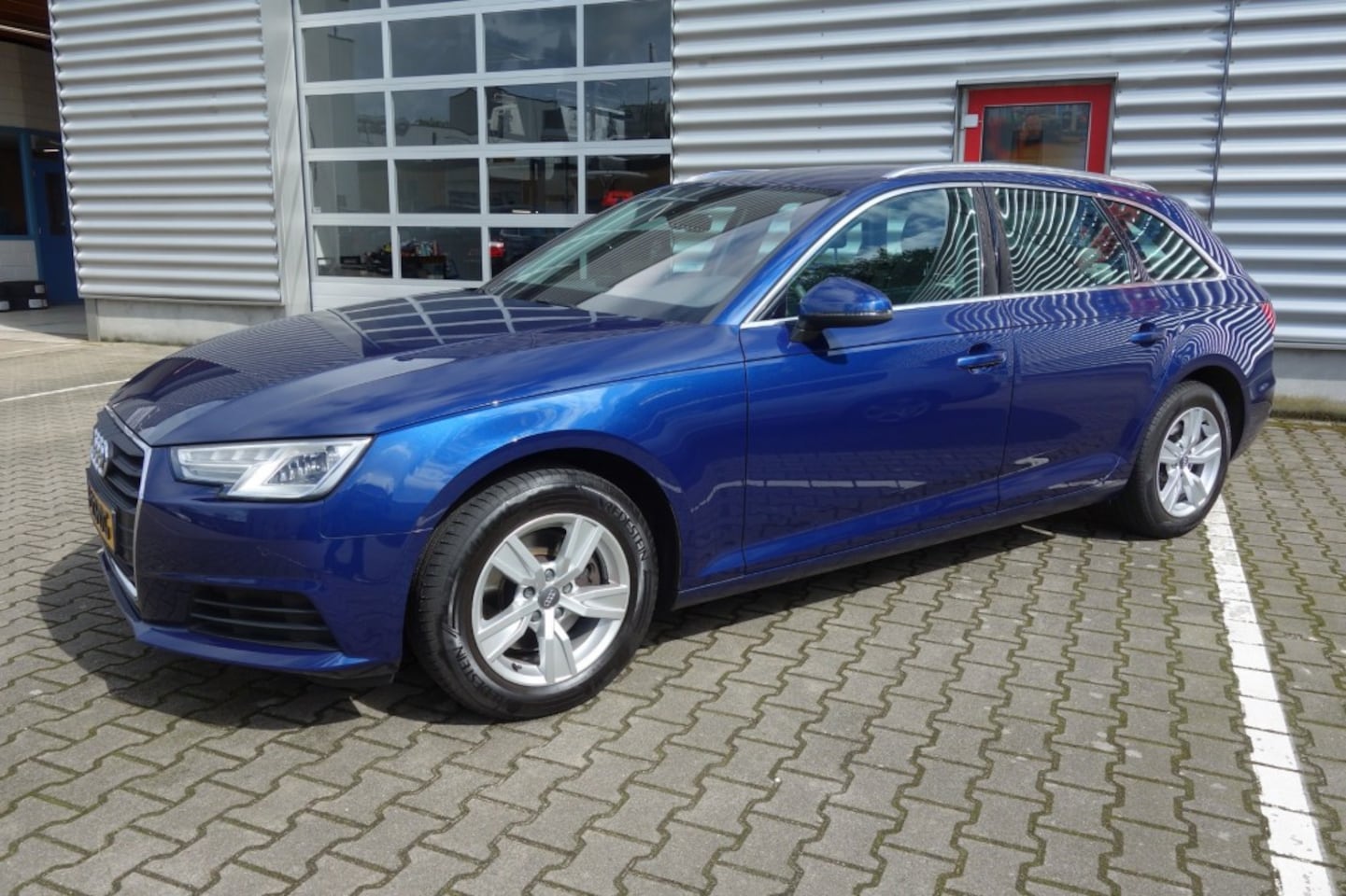 Audi A4 - 1.4 TFSI SP. L. ED. PDC, Navi, Stoelverw. - AutoWereld.nl