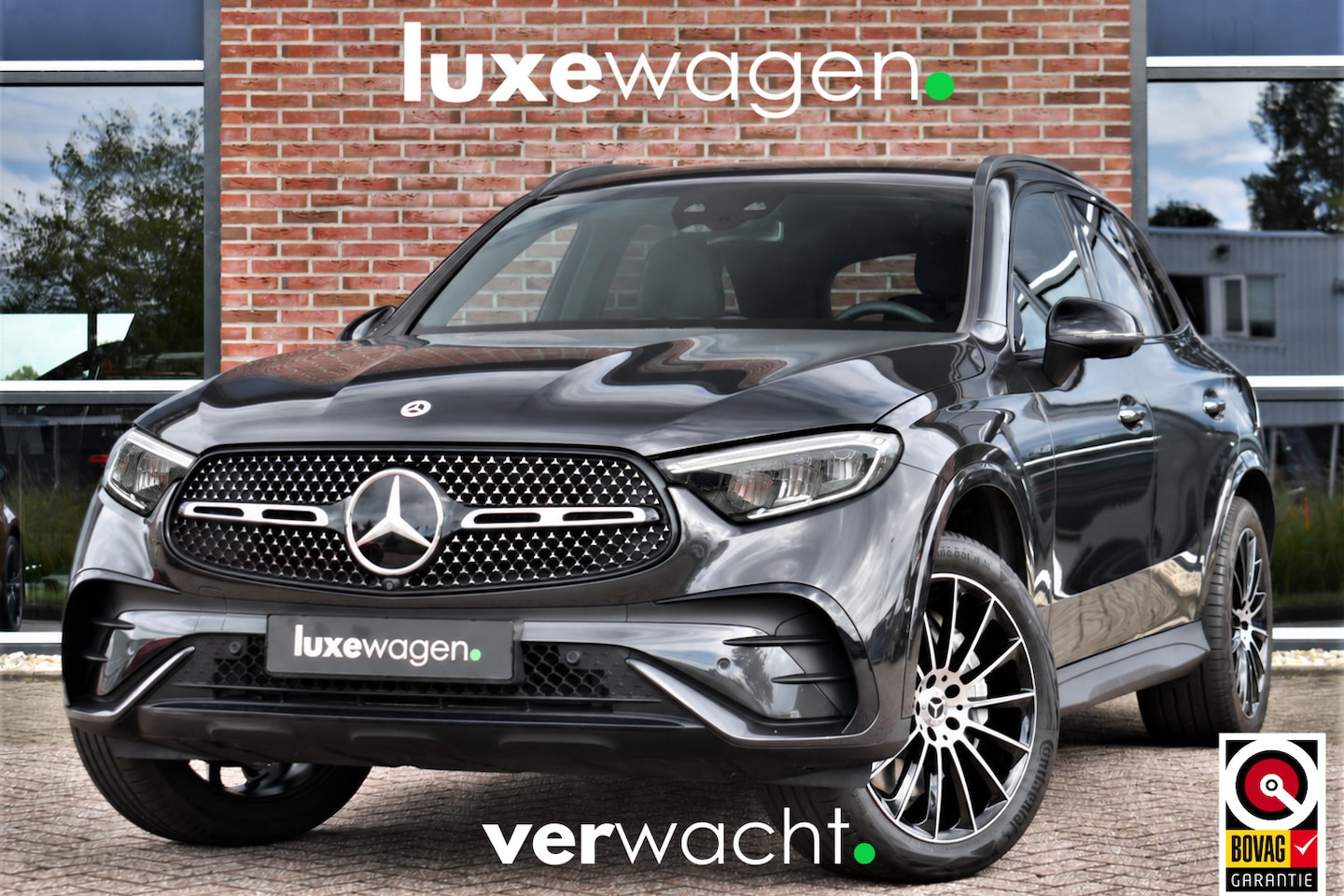 Mercedes-Benz GLC-klasse - 300e 4MATIC AMG Line Distronic Night-pakket 20-inch - AutoWereld.nl