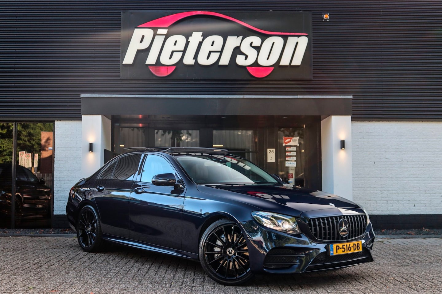 Mercedes-Benz E-klasse - 400 4Matic PANO AMG 63 LOOK HUD ACC - AutoWereld.nl