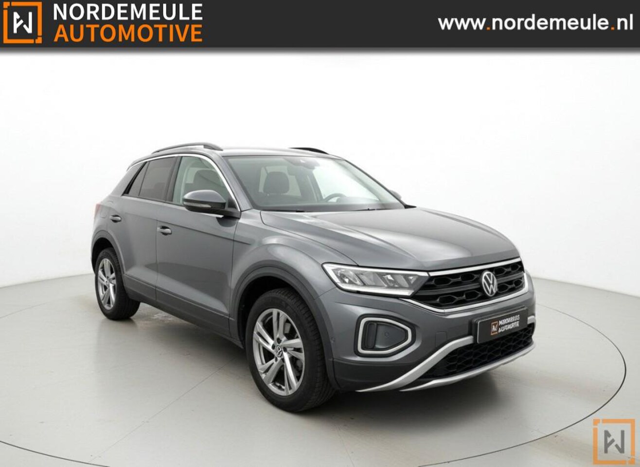 Volkswagen T-Roc - 1.0 TSI LIFE. CARPLAY, ACC, NAVI - AutoWereld.nl