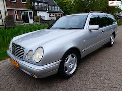 Mercedes-Benz E-klasse Combi - 240 6-Cilinder 170pk Youngtimer Aut. Clima Leder