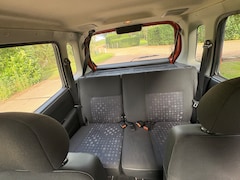 Opel Agila - 1.2-16V Essentia