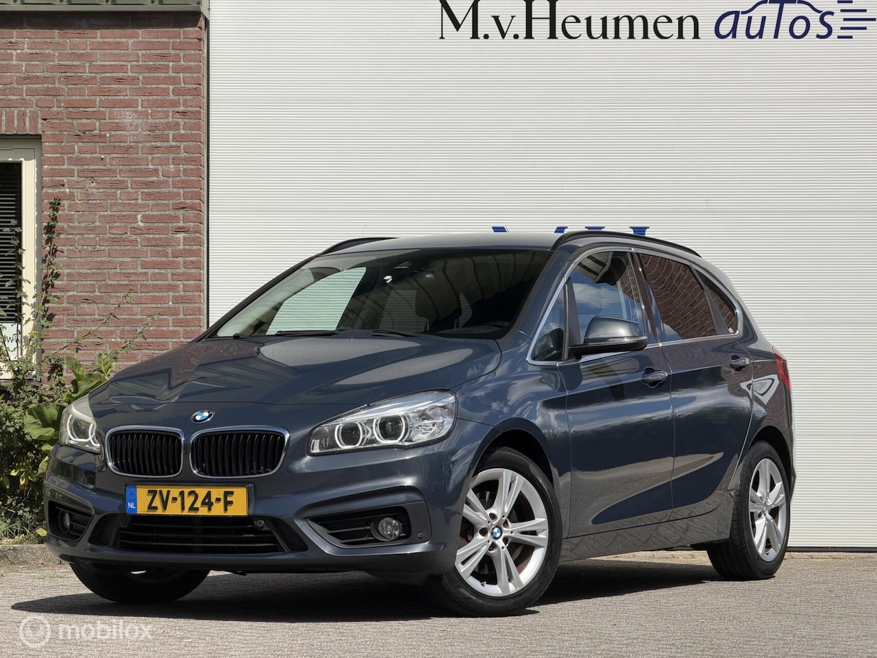 BMW 2-serie Active Tourer - 218i Automaat Stoelverwarming Trekhaak Afneembaar - AutoWereld.nl