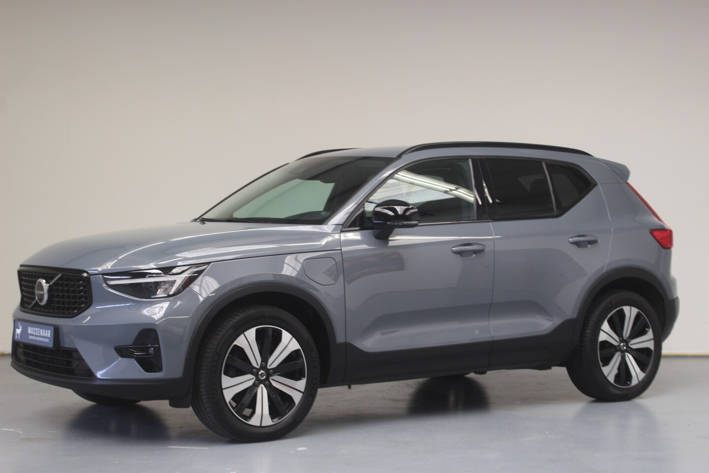 Volvo XC40 - T5 Plug-in hybrid Plus Dark | Rijklaarprijs | Trekhaak | Harman Kardon | Elek. Stoelen | - AutoWereld.nl