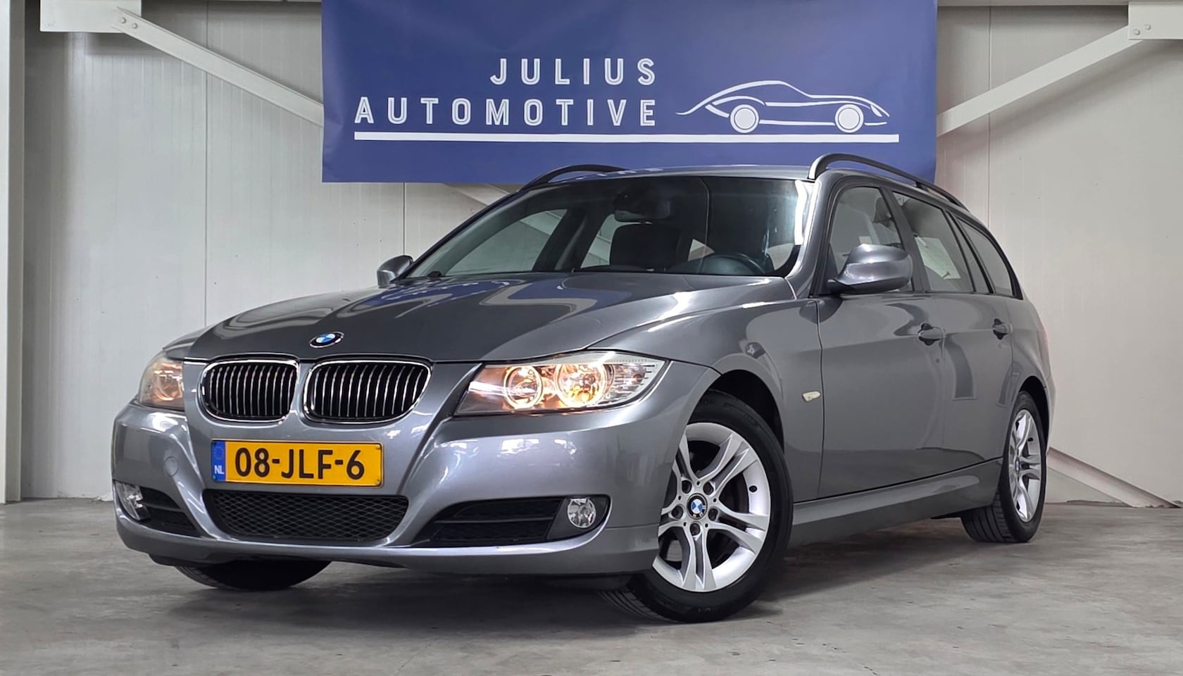 BMW 3-serie Touring - 318i Business Line Groot Navi CruiseControl APK 06-2027 Garantie! - AutoWereld.nl