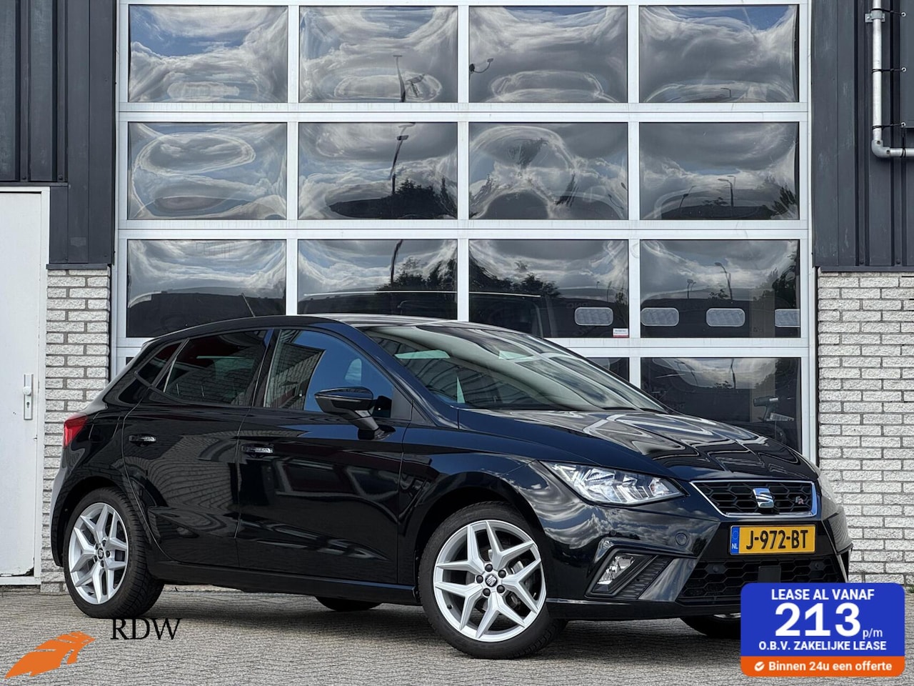 SEAT Ibiza - 1.0 TSI FR Business Intense VitualCockpit/AdaptCruise/Carplay/Camera/Keyless/Stoelverwarmi - AutoWereld.nl