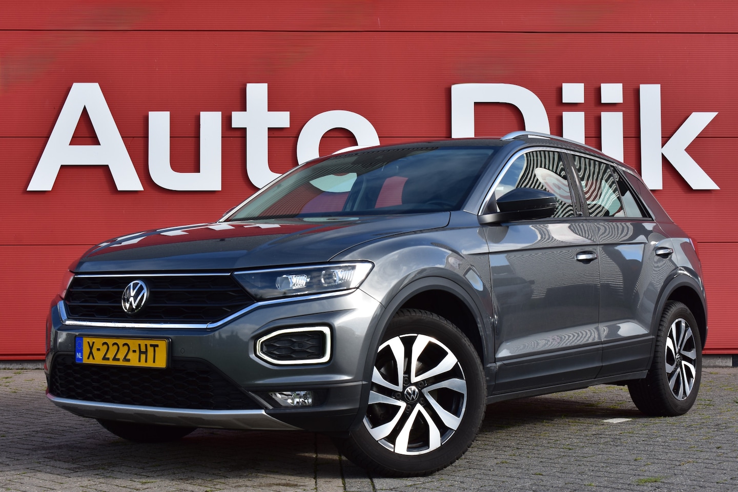 Volkswagen T-Roc - 1.5 TSI Style LED | Virtual Cockpit | Camera | Carplay | Keyless | Adapt. Cruise | Clima | - AutoWereld.nl