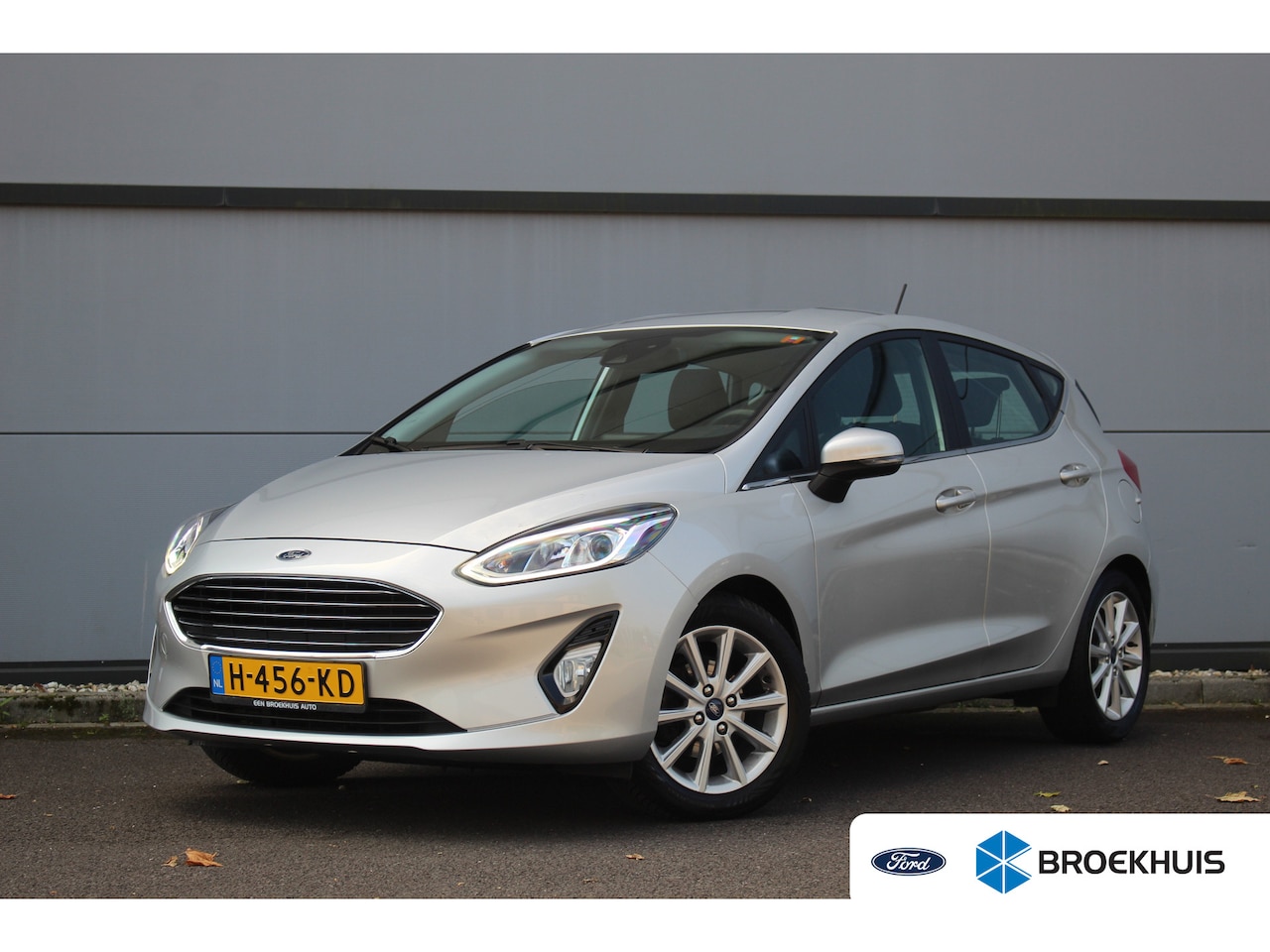 Ford Fiesta - 1.0 Titanium | Trekhaak | Climate & Cruise C. | Navigatie | Park Assist | 16" LMV | Trekha - AutoWereld.nl