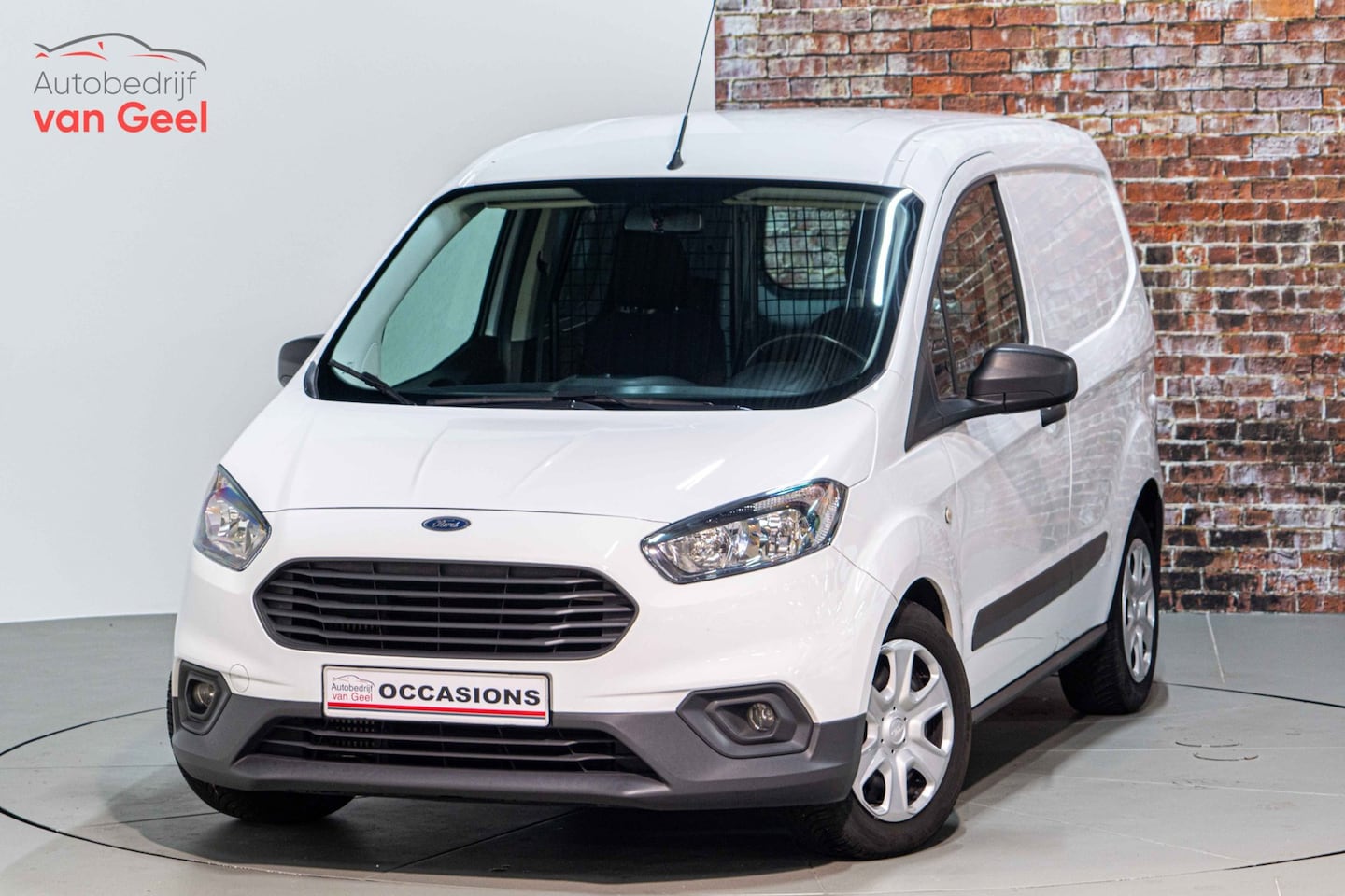 Ford Transit Courier - 1.5 TDCI Ambiente Start&Stop I Airco I - AutoWereld.nl