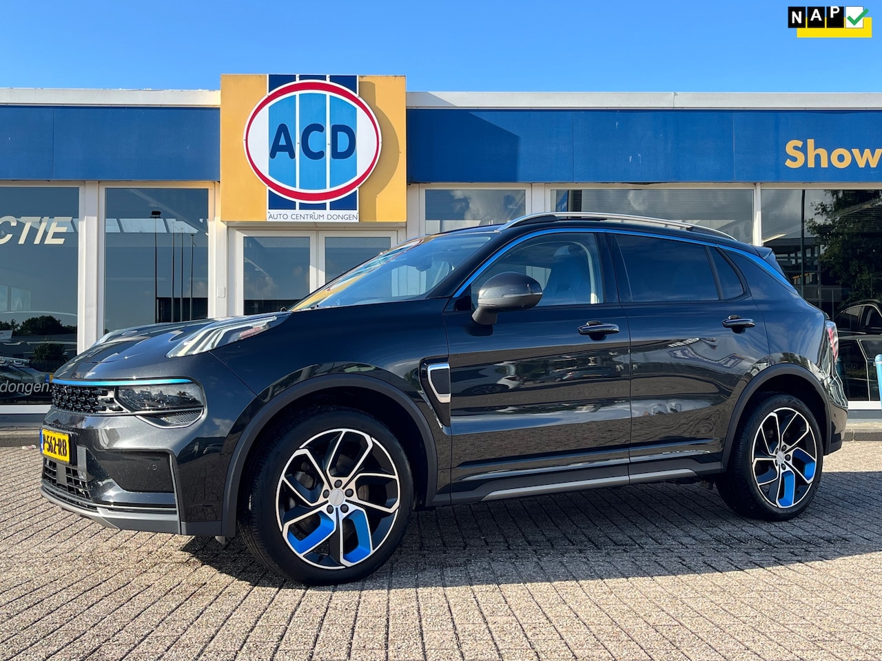 Lynk & Co 01 - 1.5 261pk PHEV 7DCTH | Trekhaak afn. | Orig.NL | PanoramaDak | 360 graden Camera | Carplay - AutoWereld.nl