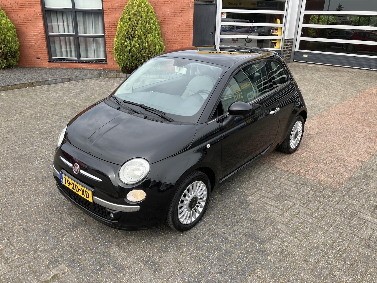 Fiat 500 - 1.2 Lounge | Panoramadak | Lichtmetalen velgen |