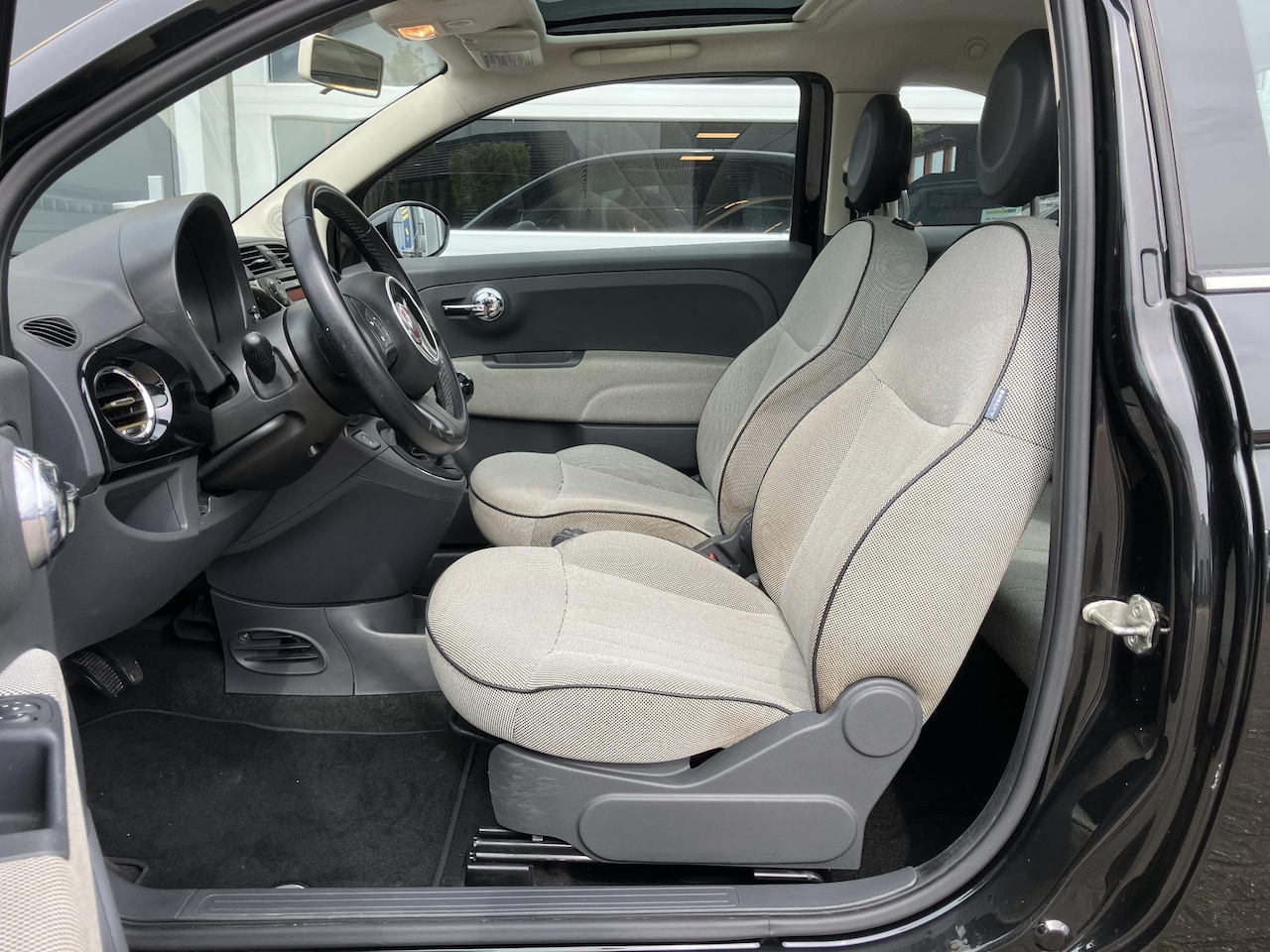 Fiat 500 - 1.2 Lounge | Panoramadak | Lichtmetalen velgen |
