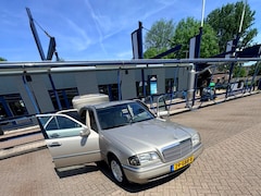 Mercedes-Benz C-klasse - 180 Elegance