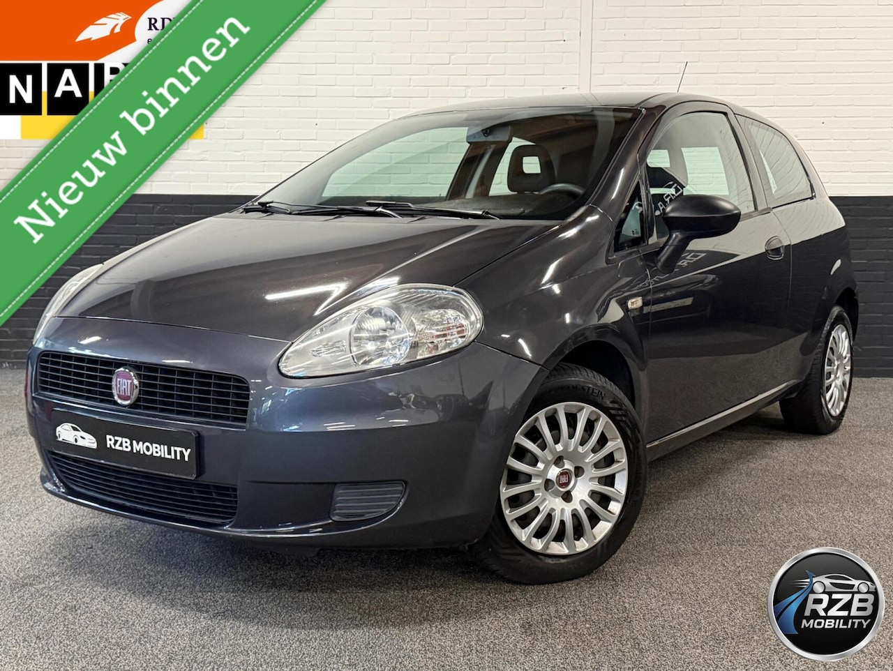 Fiat Grande Punto - 1.2 Dynamic Airco APK 8/27 NAP All seasons - AutoWereld.nl