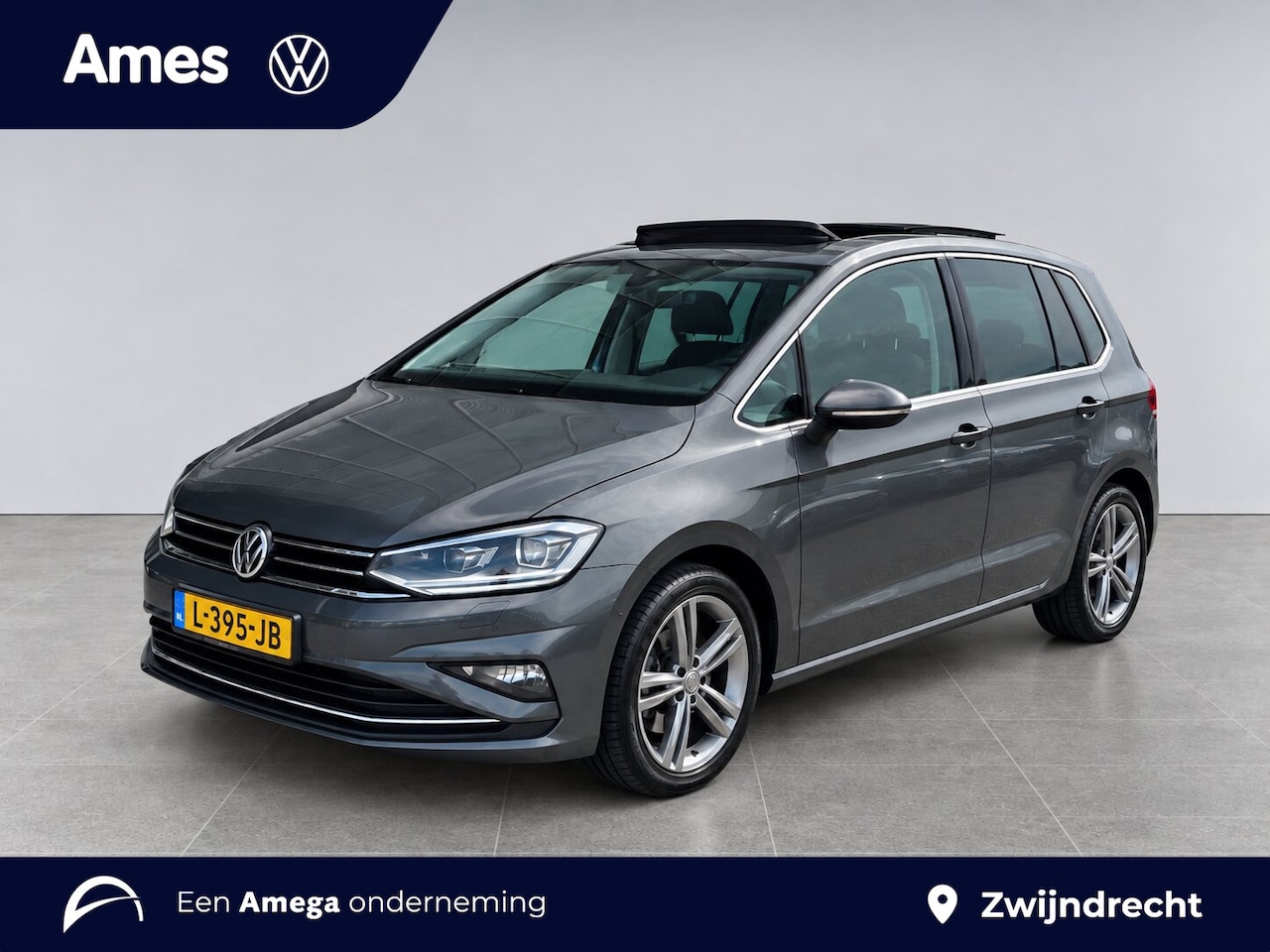 Volkswagen Golf Sportsvan - 1.5 150pk TSI ACT Highline Achteruitrijcamera (Rear View) | Panoramadak | Trekhaak afneemb - AutoWereld.nl
