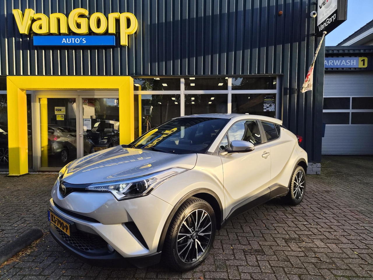 Toyota C-HR - 1.2 Dynamic All-in prijs! - AutoWereld.nl