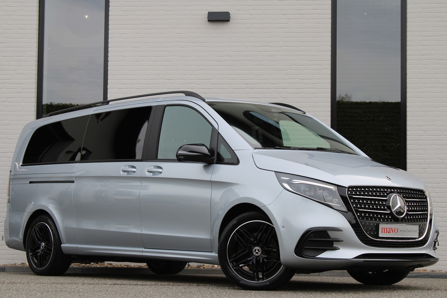 Mercedes-Benz V-klasse - 300d / XXL / AMG / DC / 4-Matic / Luchtvering / Elec Stoel / Burmester / NIEUWSTAAT - AutoWereld.nl