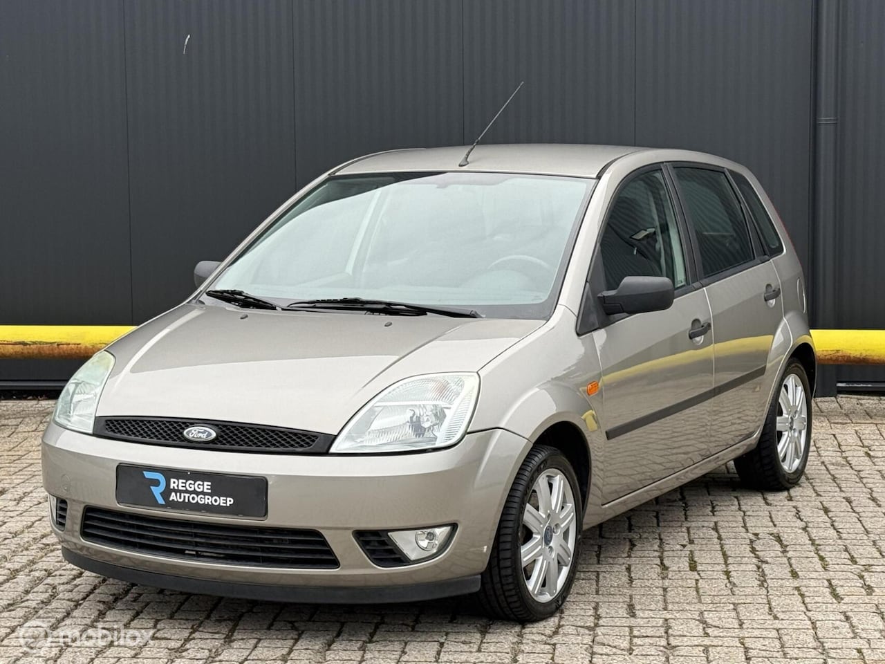 Ford Fiesta - 1.4-16V Ambiente AIRCO | TREKHAAK | APK - AutoWereld.nl