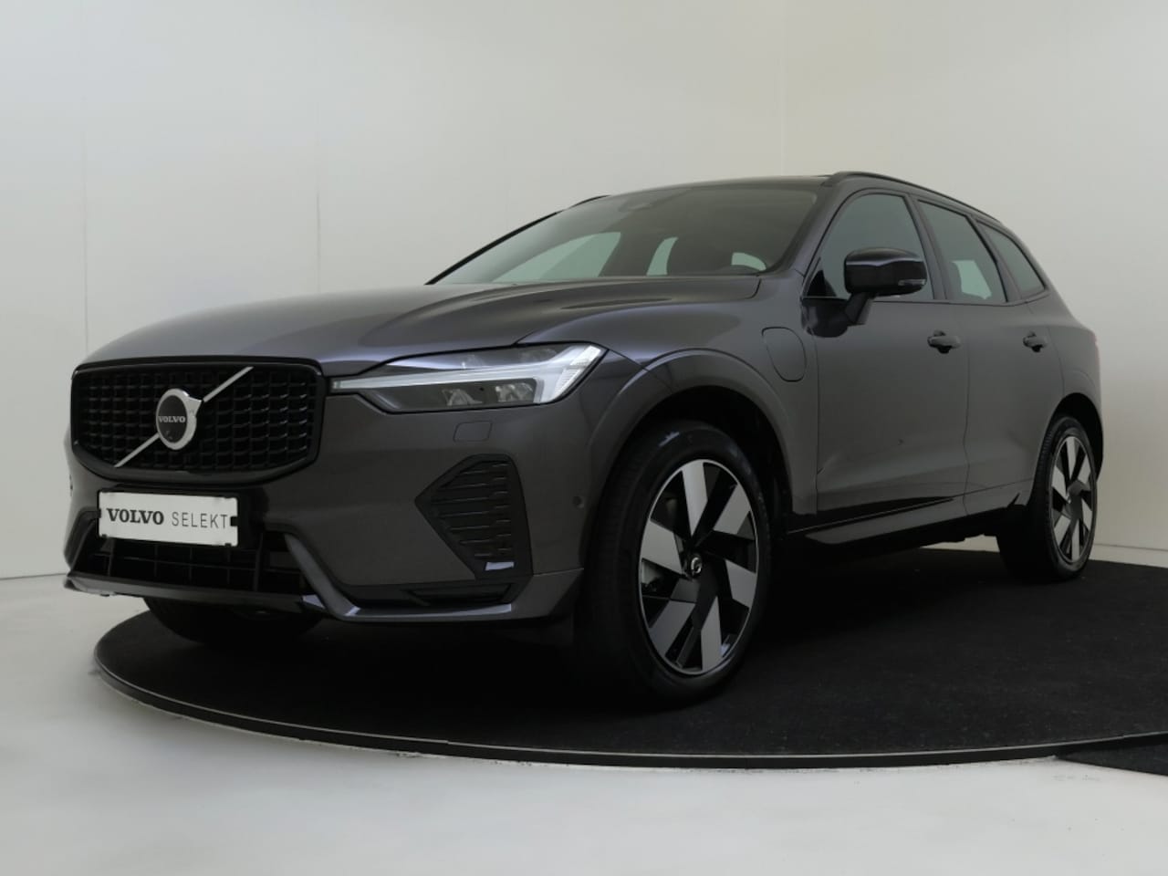 Volvo XC60 - T6 AWD Ultra Dark | Trekhaak | 360° Camera | Panoramadak | - AutoWereld.nl