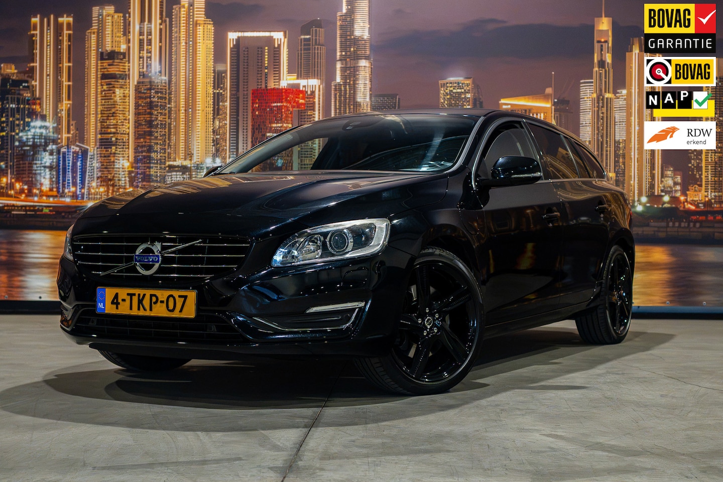 Volvo V60 - 2.4 D6 AWD Plug-In Hybrid Summum 2.4 D6 AWD Plug-In Hybrid Summum - AutoWereld.nl