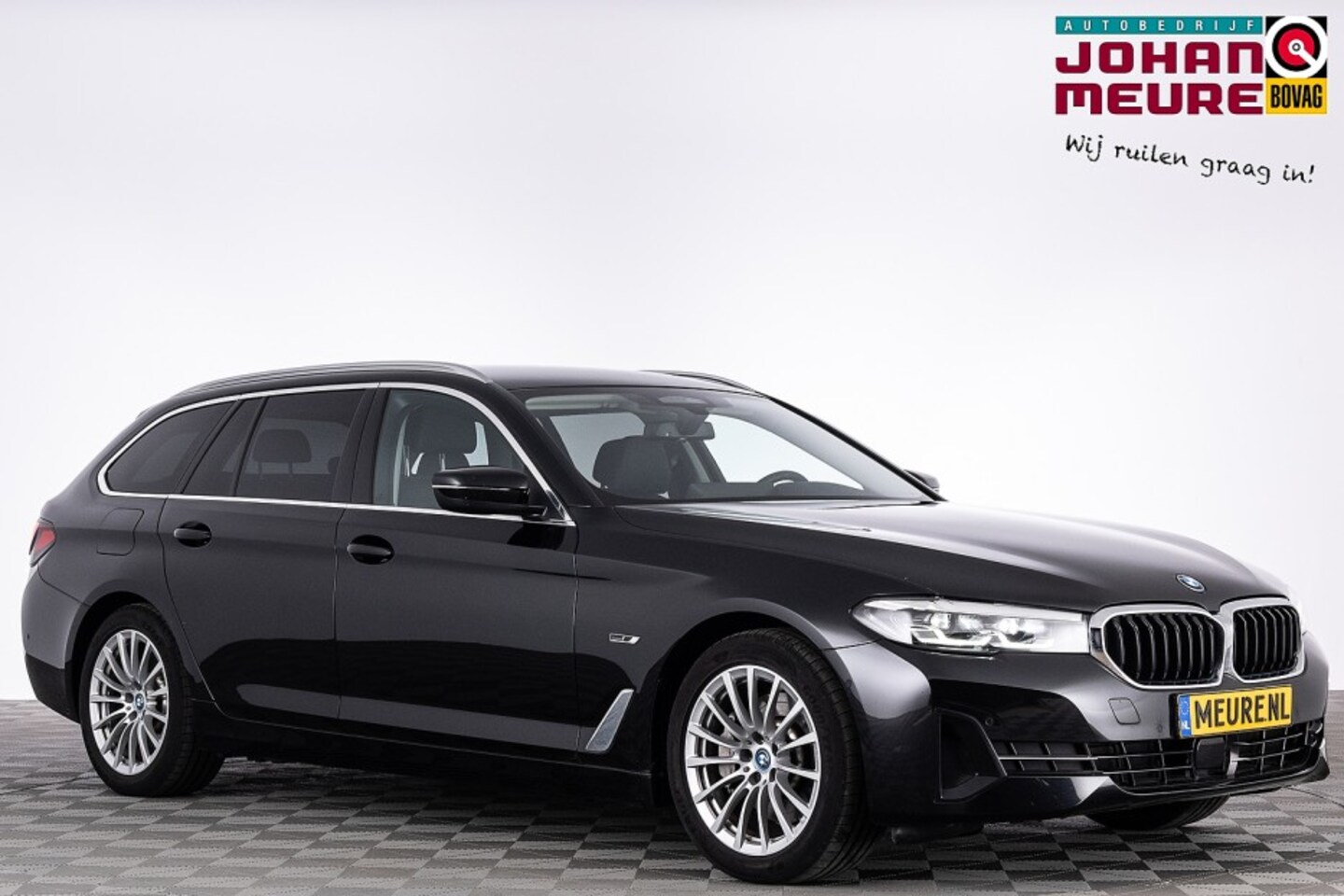 BMW 5-serie Touring - 530 e Business Edition | LEDER | Full LED *LET OP, DONDERDAG 10 SEPT. GESLOTEN!* - AutoWereld.nl