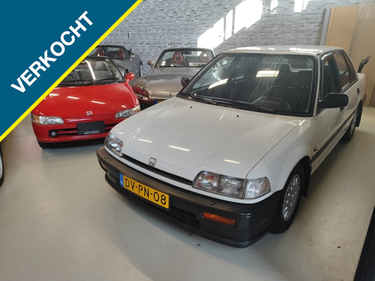 Honda Civic - 1.5i SEDAN | Comp. onderhoud | COLLECTORSITEM | + GARANTIE! | - AutoWereld.nl