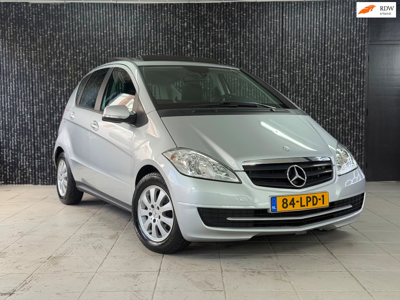 Mercedes-Benz A-klasse - 160 Classic Automaat | Airco | Pano | 5dr - AutoWereld.nl