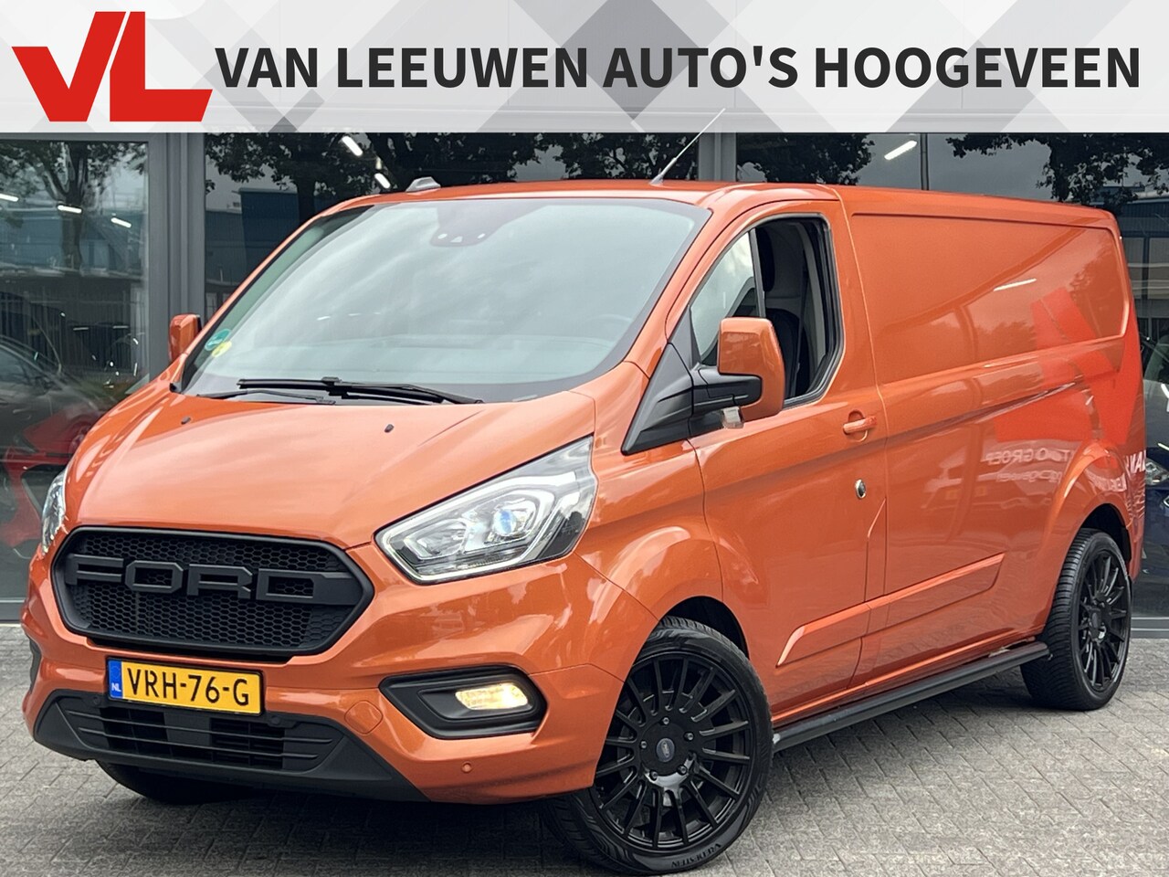 Ford Transit Custom - 320 2.0 TDCI L2H1 Trend | Stoelverwarming | Camera | Navi | Trekhaak - AutoWereld.nl