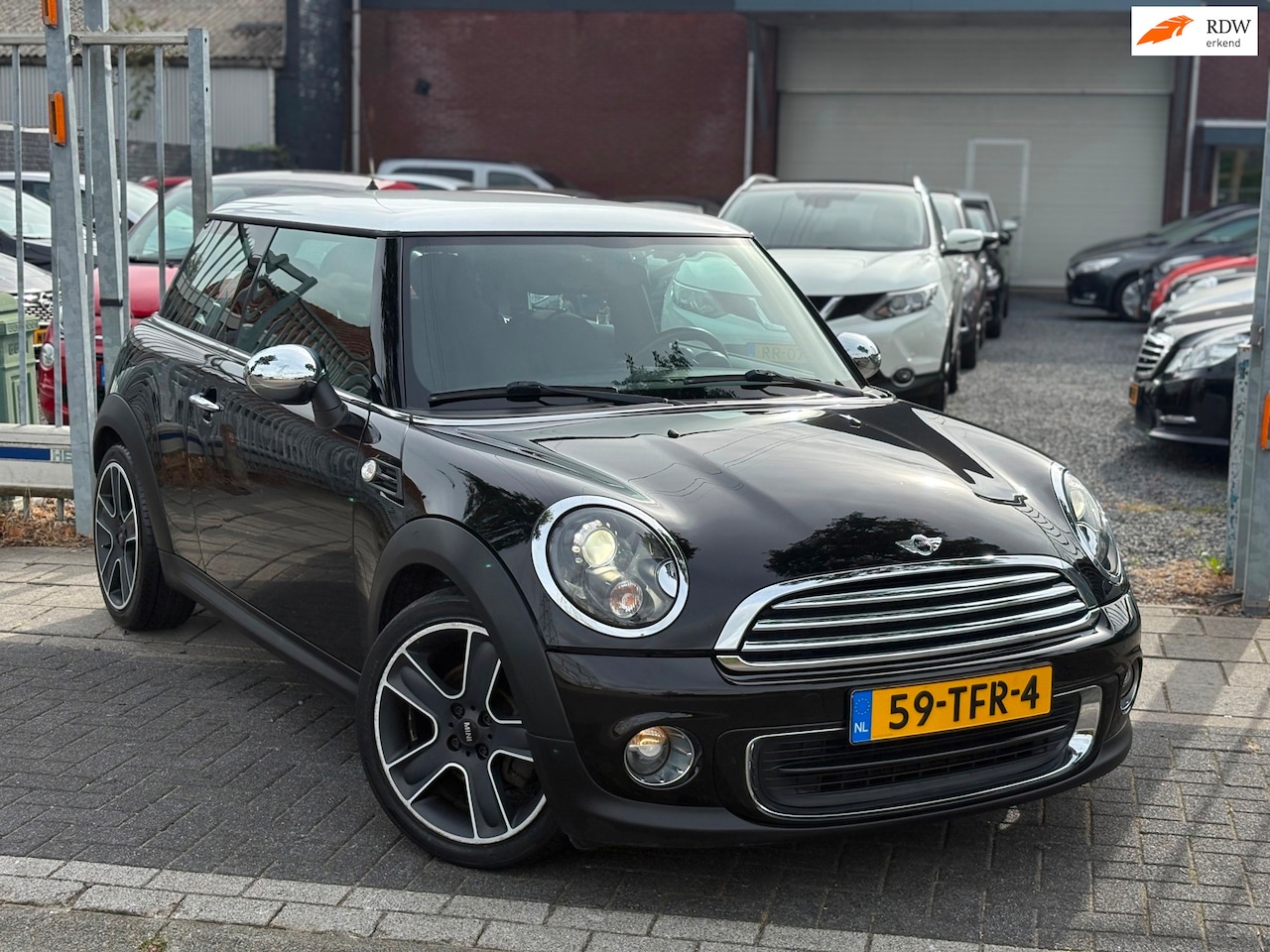 MINI 3-Deurs - 1.6 One Red Hot | Xenon | 17” LMV | Airco | - AutoWereld.nl