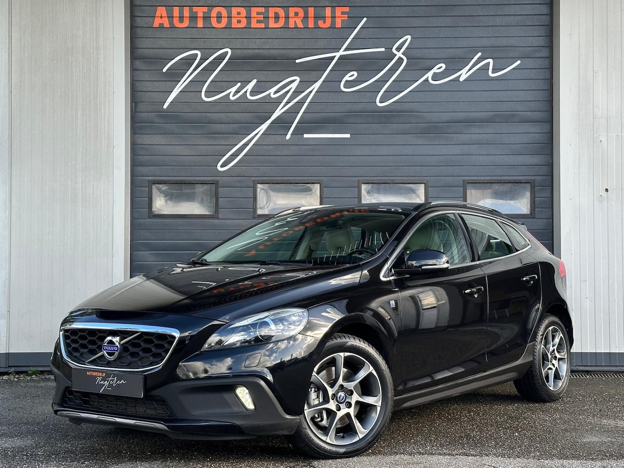 Volvo V40 Cross Country - 2.0 T3 Ocean Race/Leer/Xenon/Trekhaak/Pano - AutoWereld.nl