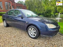 Ford Mondeo - 1.8-16V Ambiente *apk:05-2027