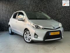 Toyota Yaris - 1.5 Full Hybrid Dynamic Pano | Camera | Navi