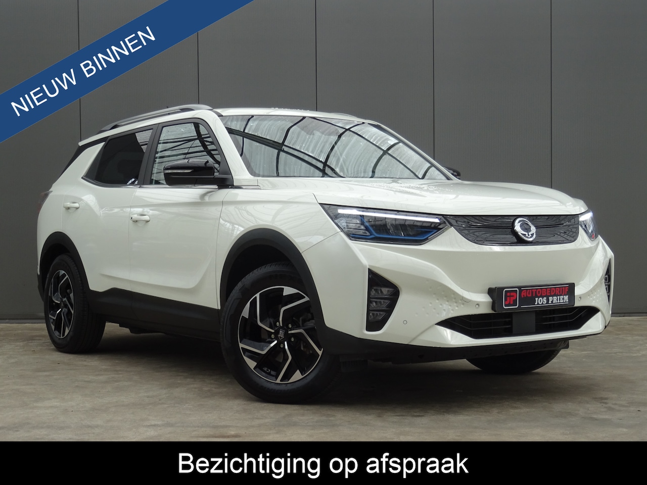 SsangYong Korando E-Motion - Platinum 2WD * 326 KM ACCURADIUS * LUXE UITV. !! - AutoWereld.nl