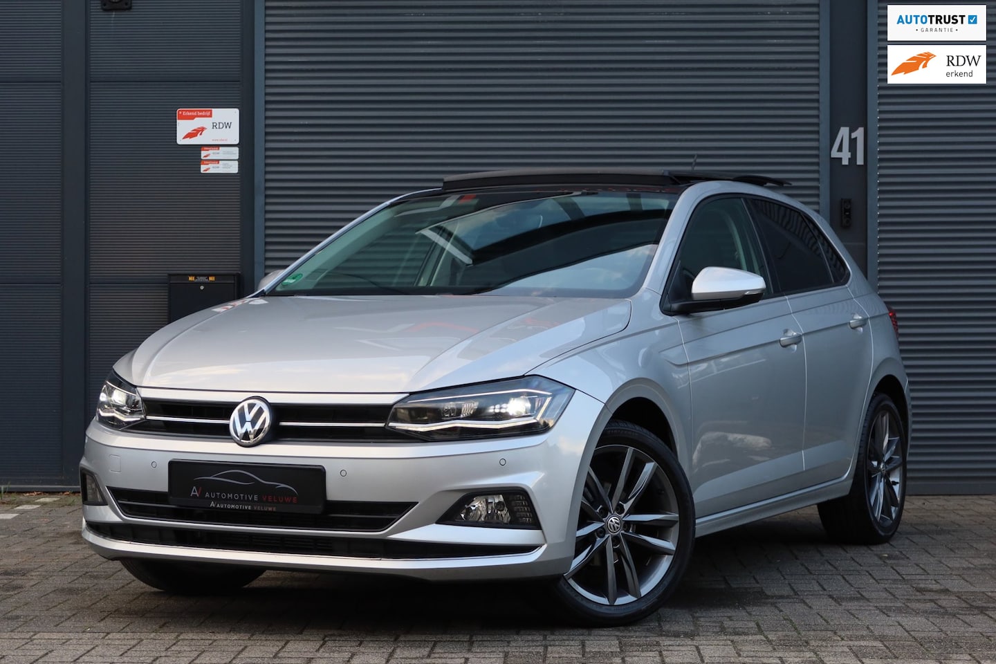 Volkswagen Polo - 1.0 TSI Highline PANO|LED|Carplay|Clima|17"|Stoelverwarming - AutoWereld.nl