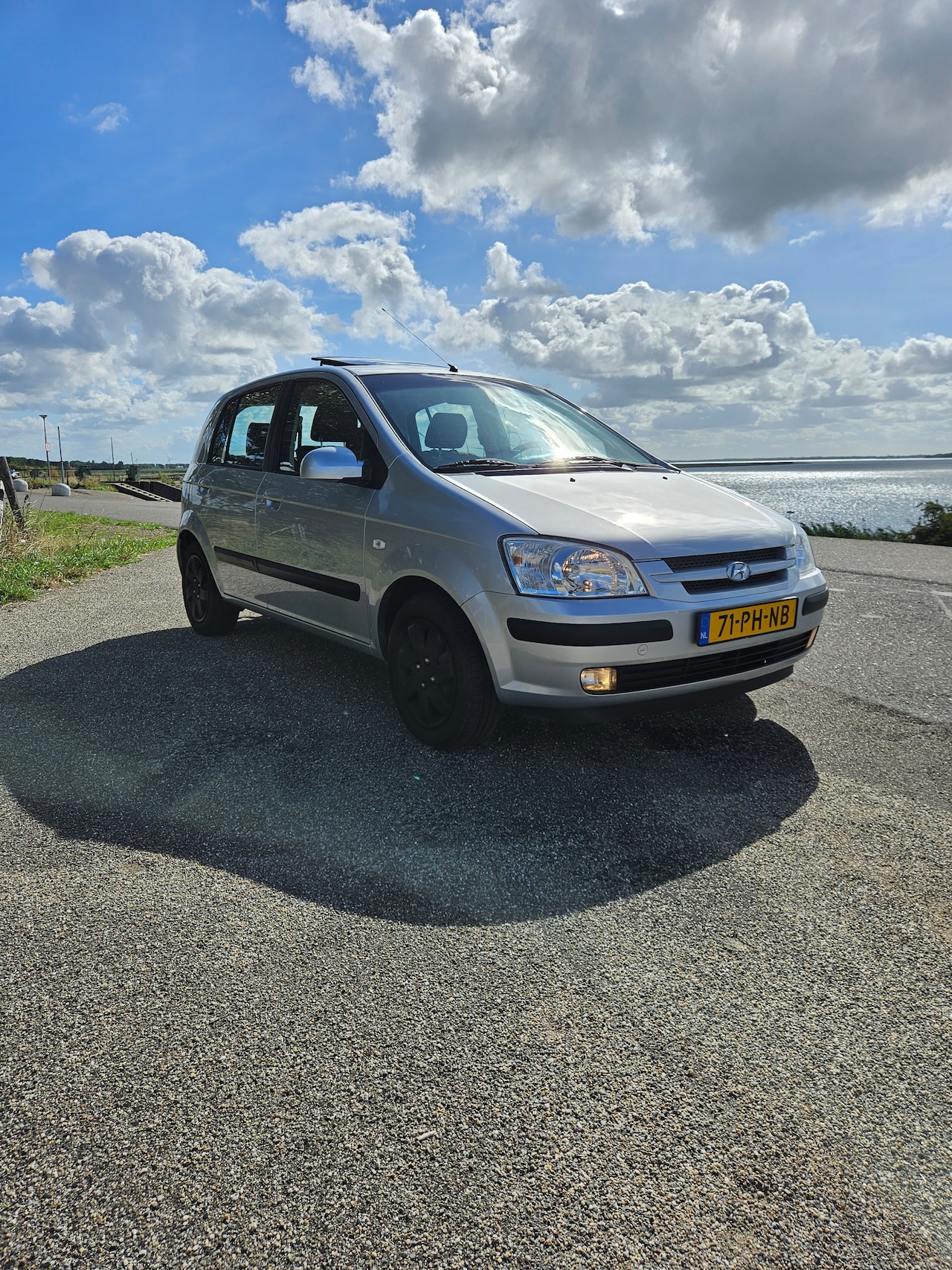 Hyundai Getz - 1.3i GLS Sky Airco, dakraam, elektrische ramen en spiegels, isofix, onderhoudsboekje, nieuw apk. - AutoWereld.nl