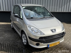 Peugeot 1007 - 1.4 Urban