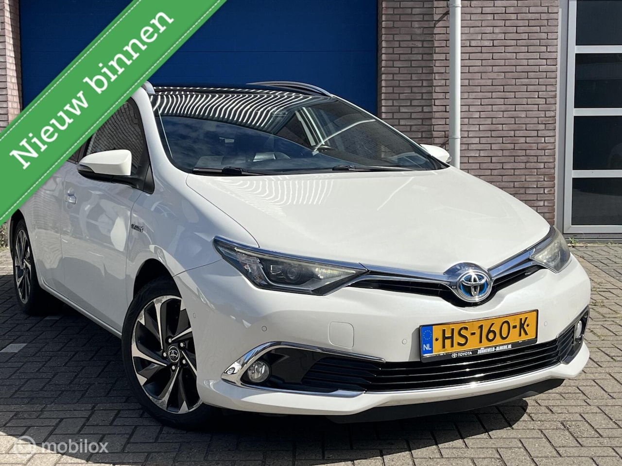 Toyota Auris Touring Sports - 1.8 Hybrid Lease Pro dec-2015 Pano, Navi, Camera, - AutoWereld.nl