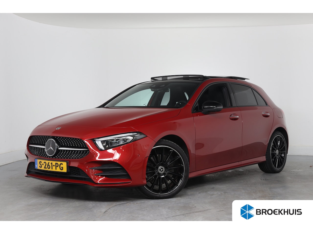 Mercedes-Benz A-klasse - 250 e AMG Line | Open Dak | Sfeerverlichting | Trekhaak | Leder | Sportstoelen | 360 Camer - AutoWereld.nl