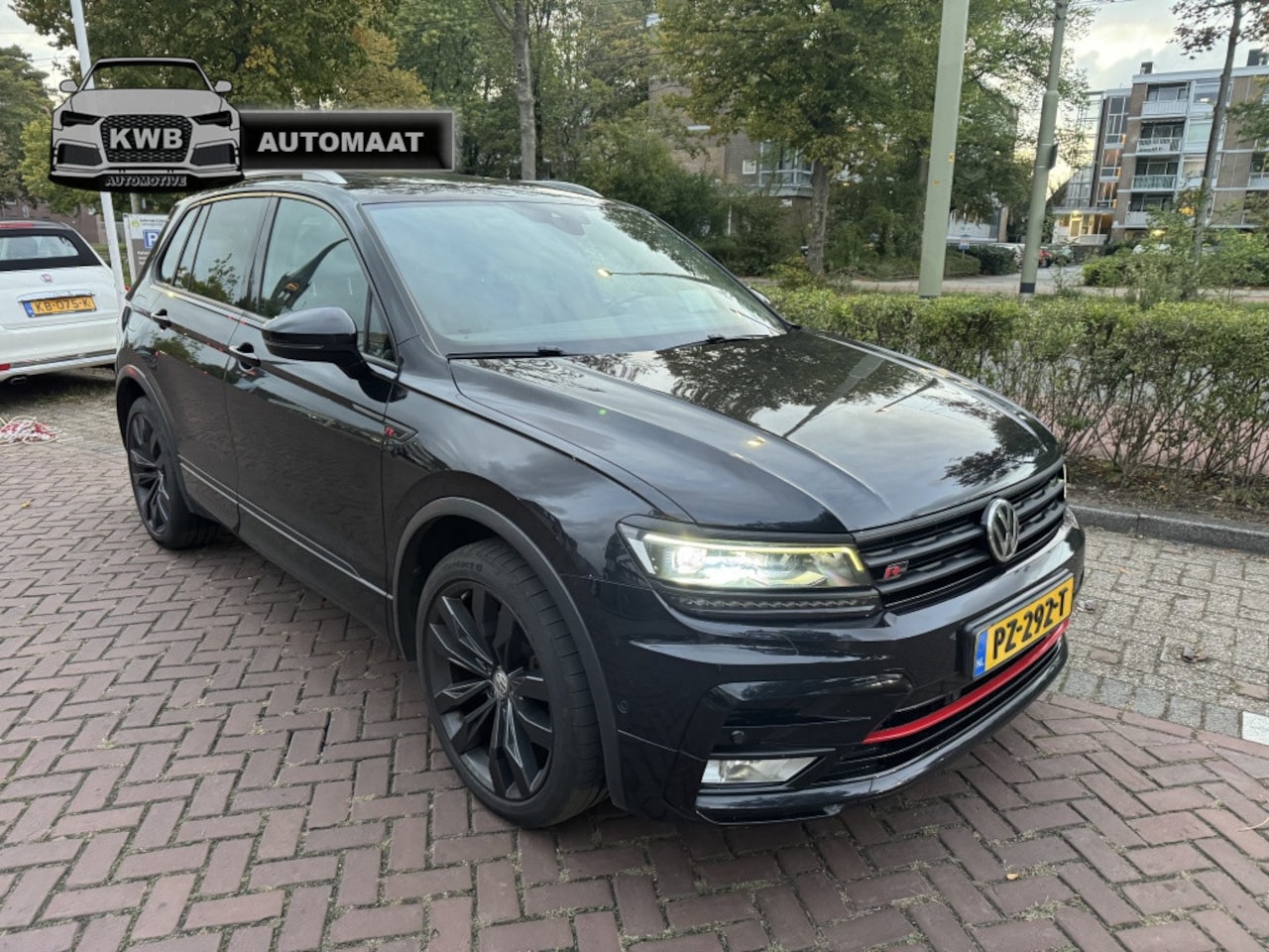 Volkswagen Tiguan - 2.0 TDI 4M 3X R-line Pano HUD DSG VOL - AutoWereld.nl