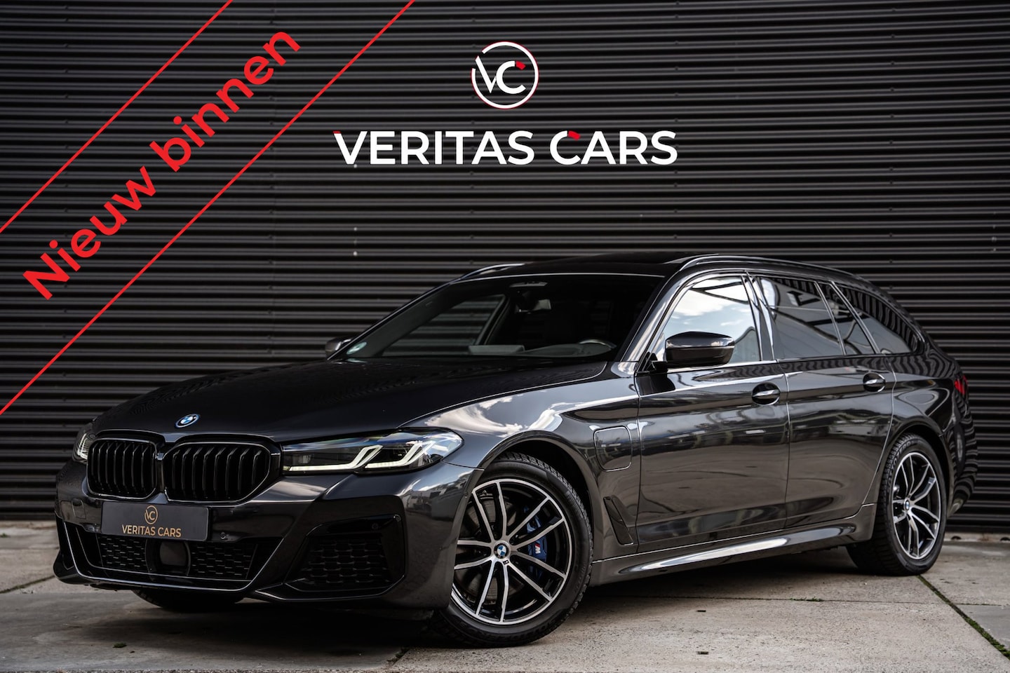 BMW 5-serie Touring - 530e M-Sport 292PK|BTW|Pano|Trekhaak|HUD|Sfeer|Full Led|Keyless|Drive Mode e.o. - AutoWereld.nl