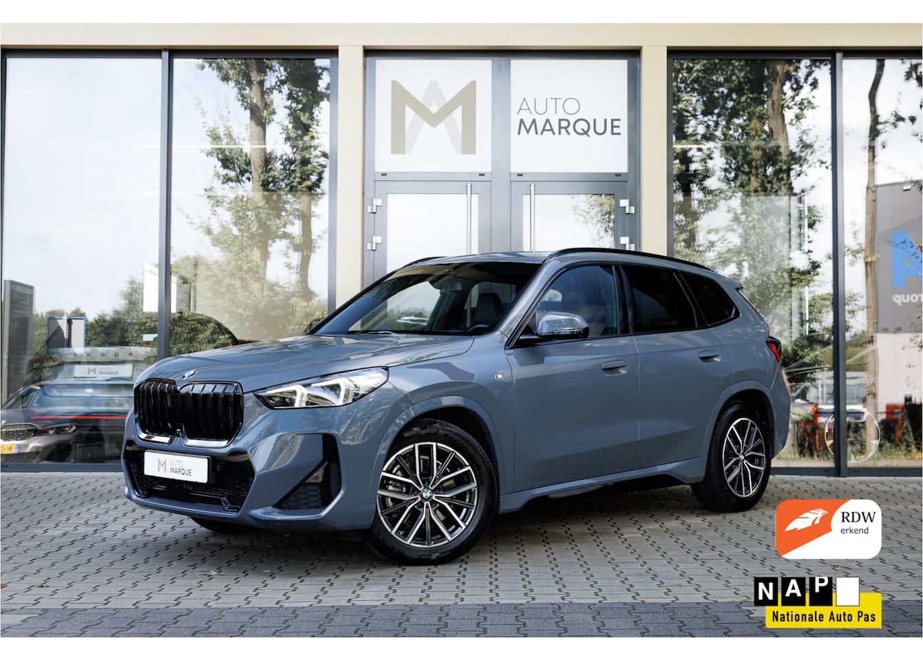 BMW X1 - sDrive20i Aut. 157PK | M Sportpakket | Innovation Pack | Trekhaak | 18" LM Velgen | Adapti - AutoWereld.nl