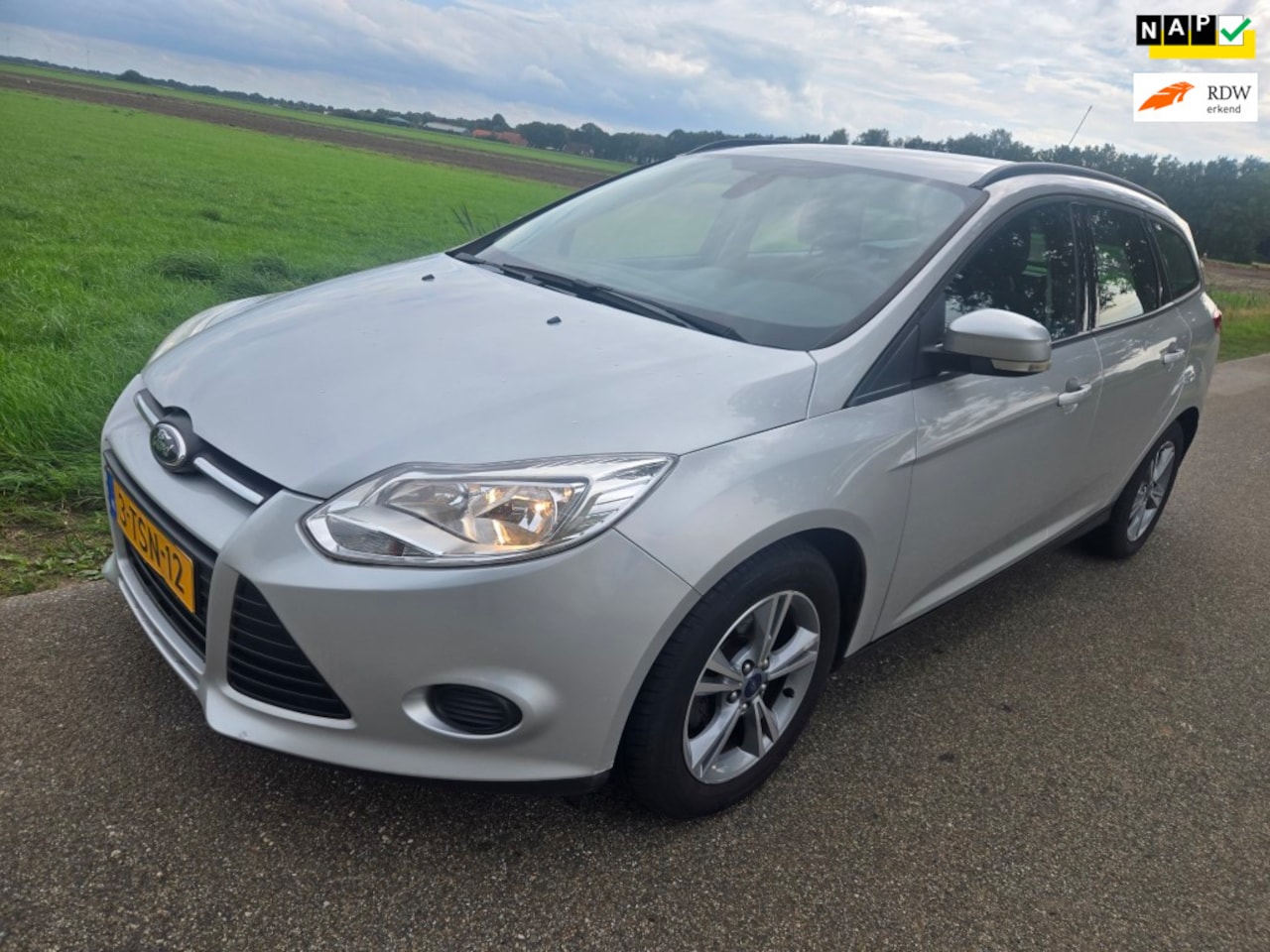 Ford Focus Wagon - 1.0 EcoBoost Edition 1.0 EcoBoost Edition - AutoWereld.nl