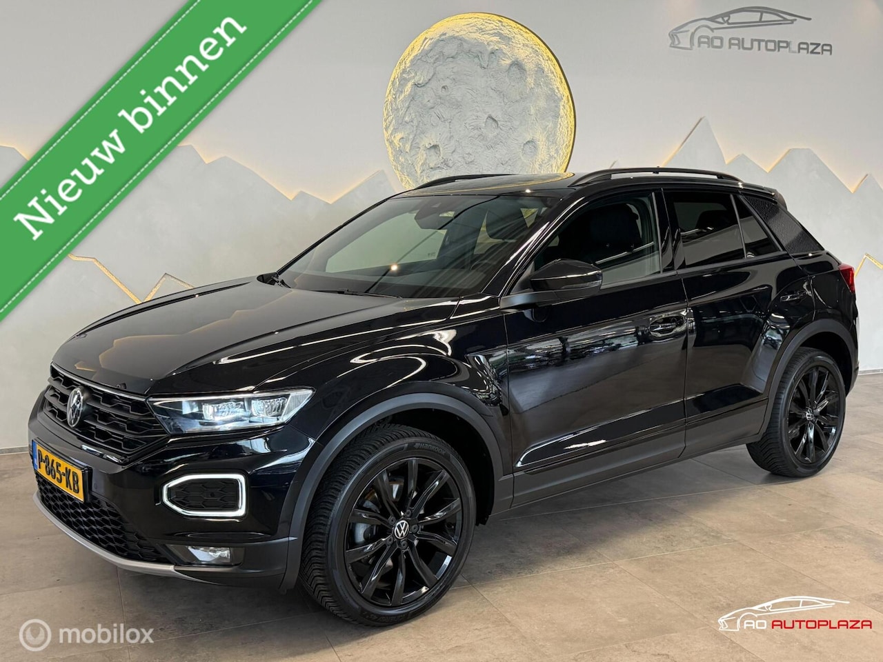 Volkswagen T-Roc - 1.5 TSI Sport Business R Virtual/Camera/Carplay - AutoWereld.nl