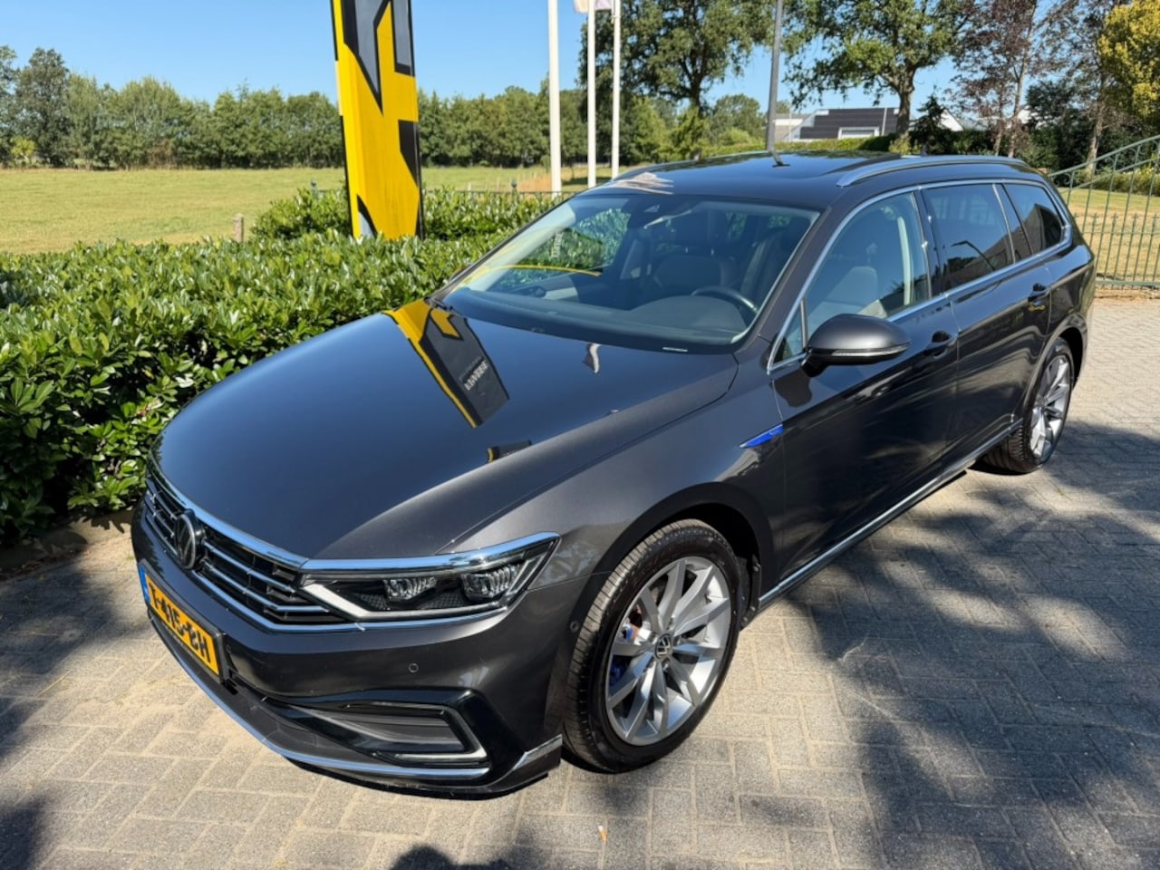 Volkswagen Passat Variant - 1.4 TSI PHEV GTE Business Pano / Dynaudio / Virtual / Trekhaak - AutoWereld.nl
