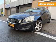 Volvo V60 - 1.6 D2 Kinetic AUTOMAAT CLIMA NAVI HANDEL PRIJS